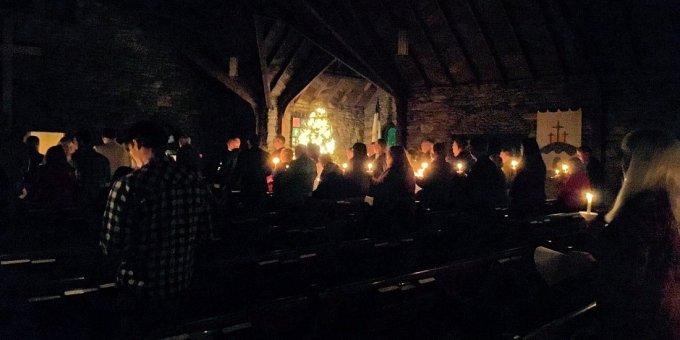 d_christmasCandles_680